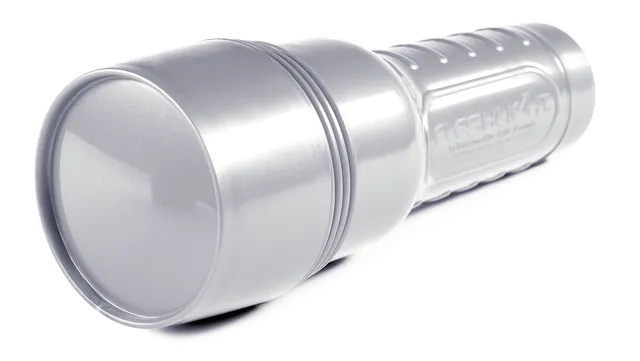 fleshlight-cases-case-silver-tui-discret-argent image 1