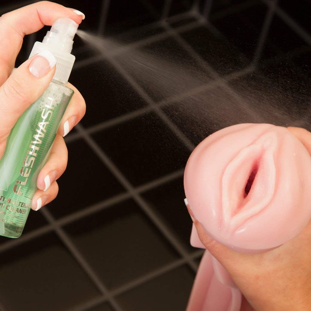 fleshwash-nettoyant-sextoy-spray-118ml image 2